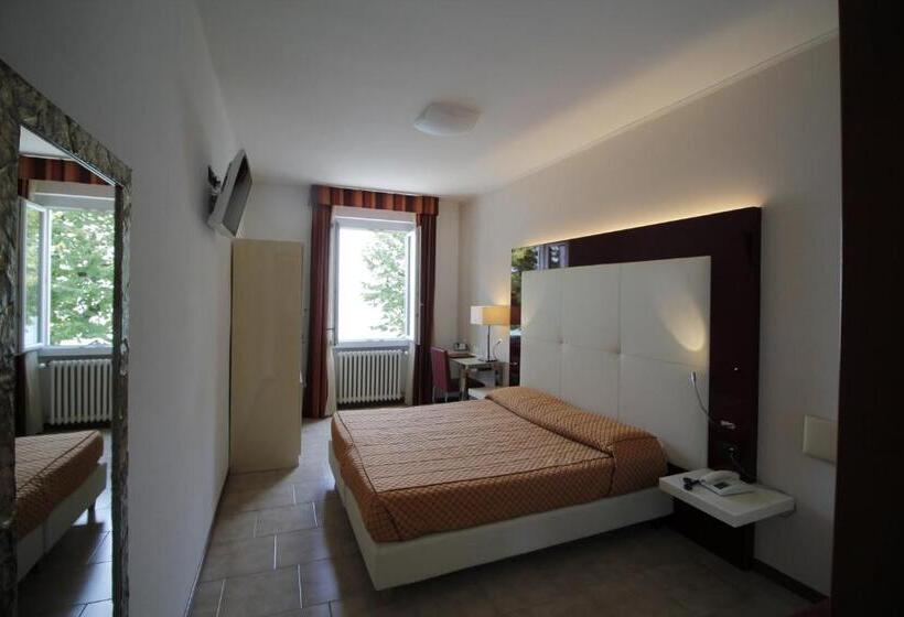 Comfort room with lake view, Europa