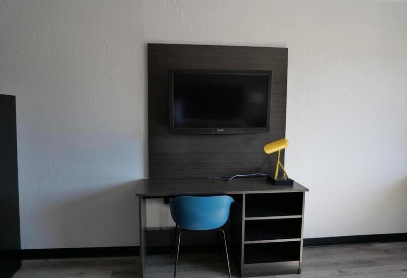 اتاق استاندارد با تخت بزرگ, Hilltop Express Inn