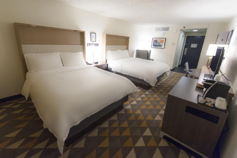 Номер Стандарт Адаптированный для Инвалидов, Holiday Inn Morgantown   Reading Area, An Ihg