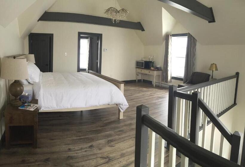 Люкс Superior, Russelltown Inn