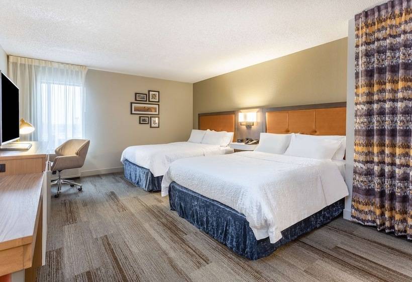 اتاق استاندارد, Hampton Inn Cedar Rapids