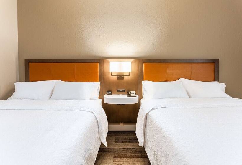 اتاق استاندارد برای معلولان, Hampton Inn Cedar Rapids