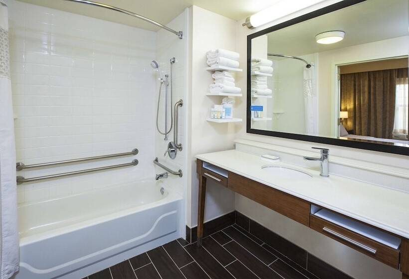 适合残疾人士使用的套间, Hampton Inn & Suites Providence/warwickairport
