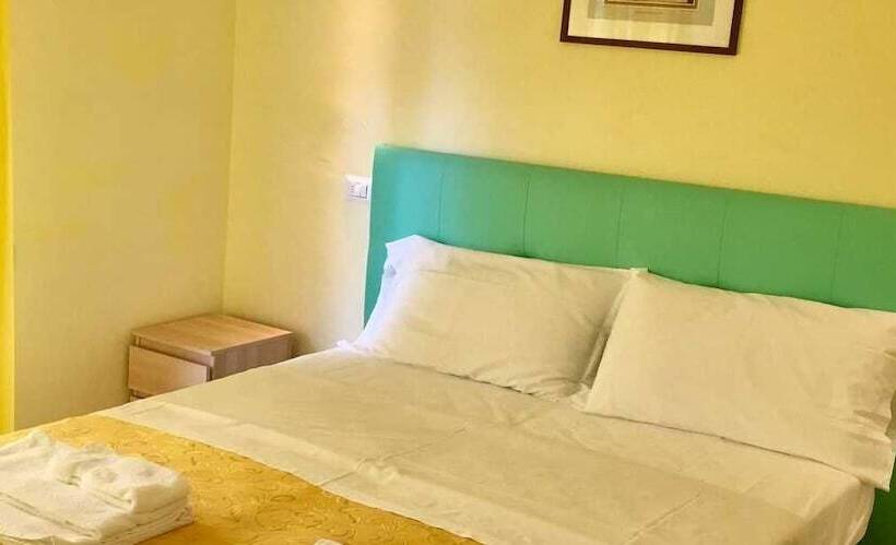 Quarto Estandar, Senza Pensieri Riccione