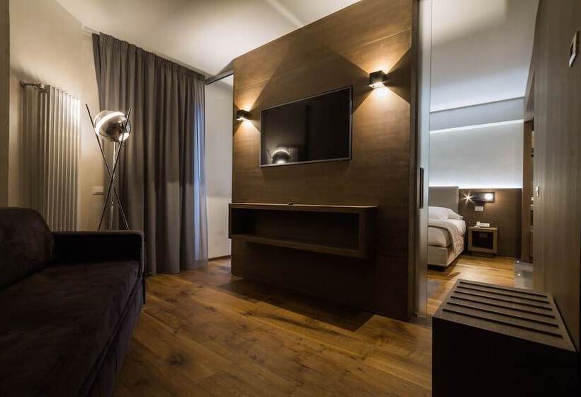 سوییت جونیور لوکس, Sport Village Hotel & Spa