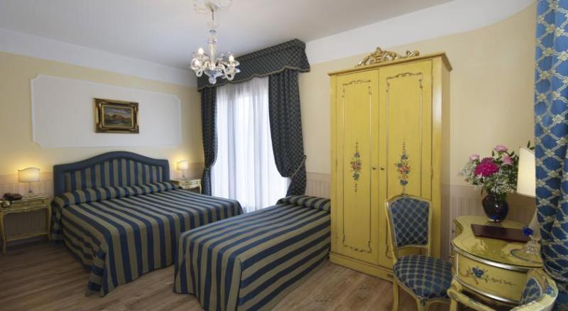 اتاق استاندارد سه نفره, Villa Edera