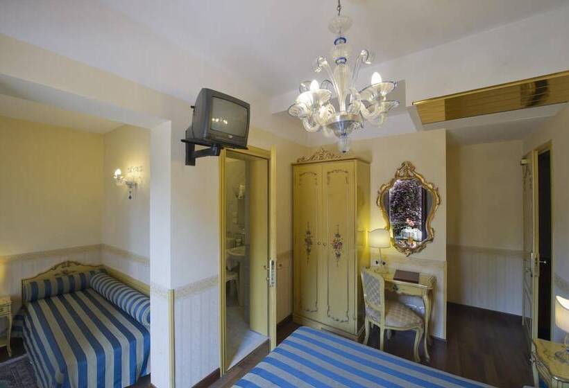 اتاق استاندارد سه نفره, Villa Edera