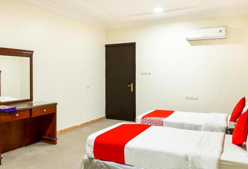 اتاق خانوادگی, Oyo 525 Rose Plaza1