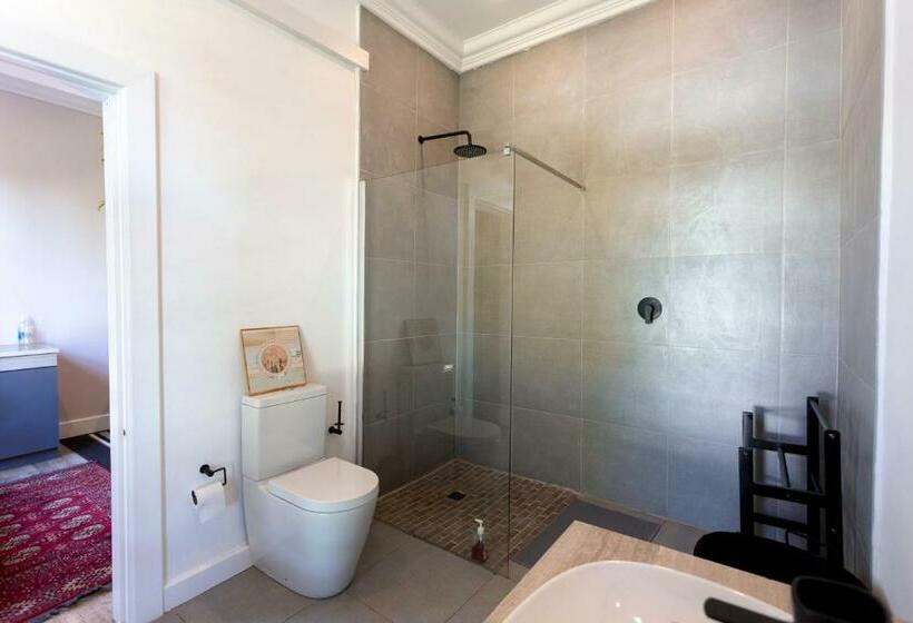 اتاق استاندارد, Taunton Manor