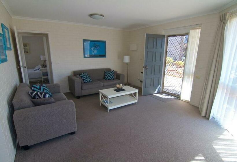 Апартаменты 2 Спальни, The Sands Holiday Apartments