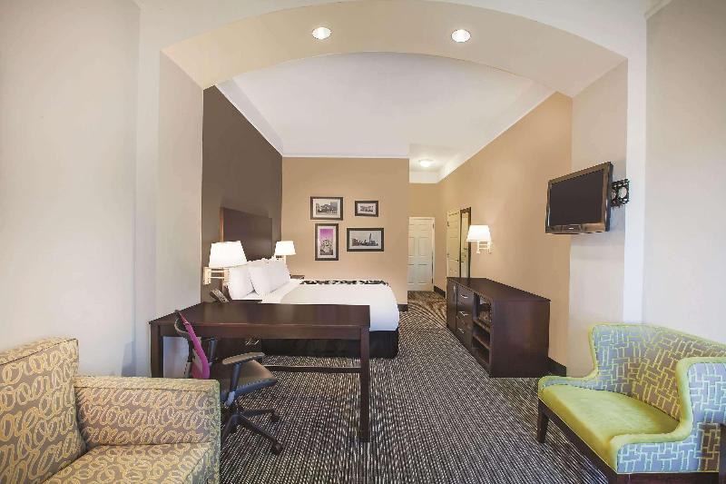 이그제큐티브 룸 킹사이즈 침대, La Quinta Inn & Suites By Wyndham Beaumont West