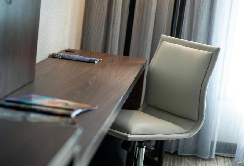 اتاق استاندارد با تخت بزرگ برای معلولان, Richmond Marriott Short Pump