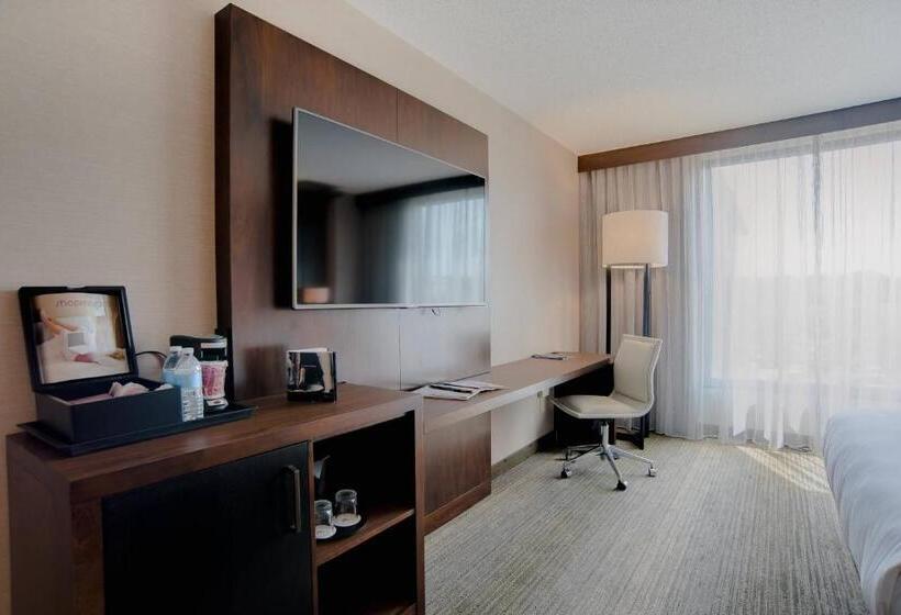اتاق استاندارد با تخت بزرگ برای معلولان, Richmond Marriott Short Pump