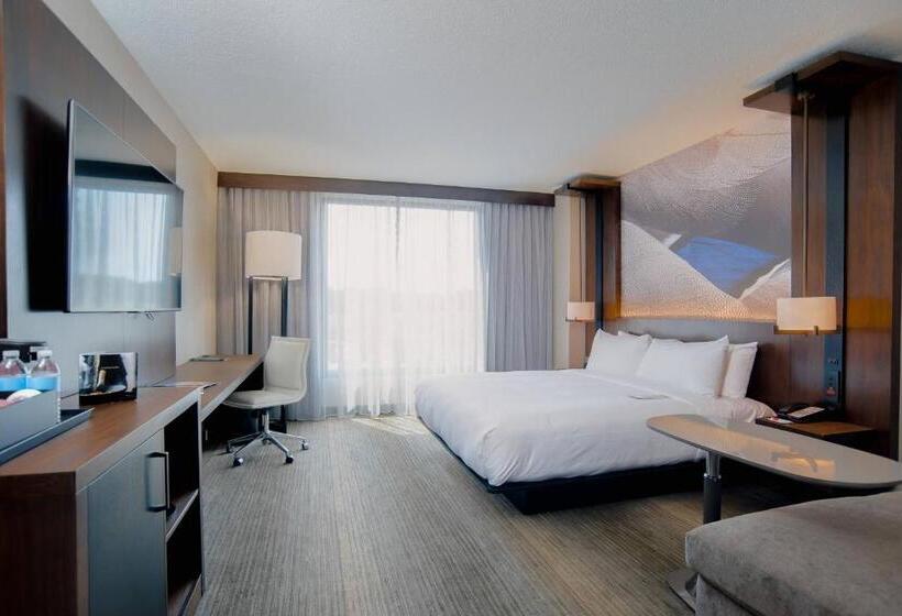 اتاق استاندارد با تخت بزرگ برای معلولان, Richmond Marriott Short Pump