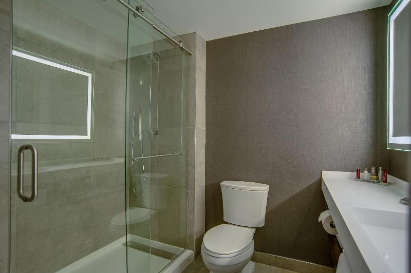 اتاق کلاب, Richmond Marriott Short Pump
