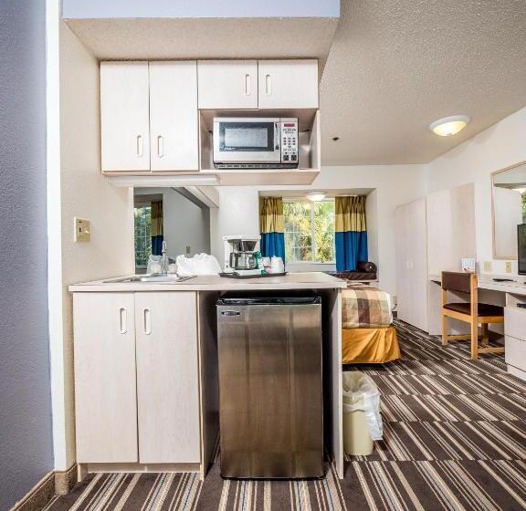 스탠다드 스튜디오, Microtel Inn & Suites By Wyndham Palm Coast I95