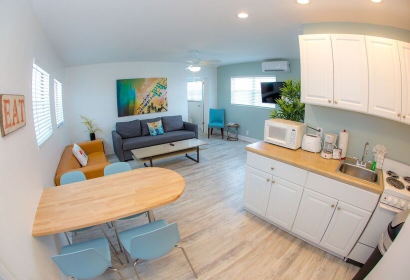 풀장 전망 스위트, St. Pete Beach Suites