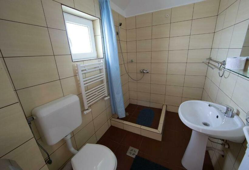 اتاق استاندارد سه نفره, Vila Alga