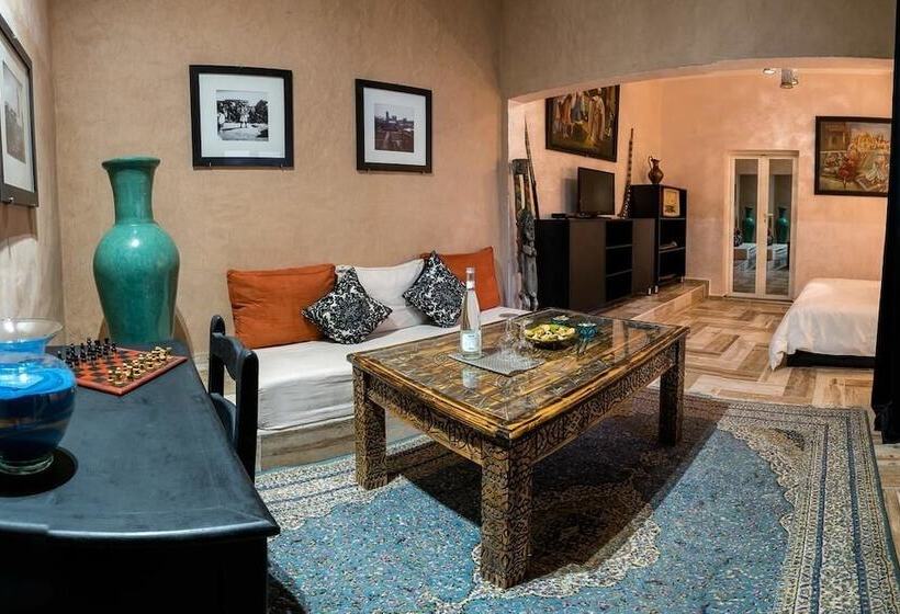 سوییت, Riad  Ksar Aylan