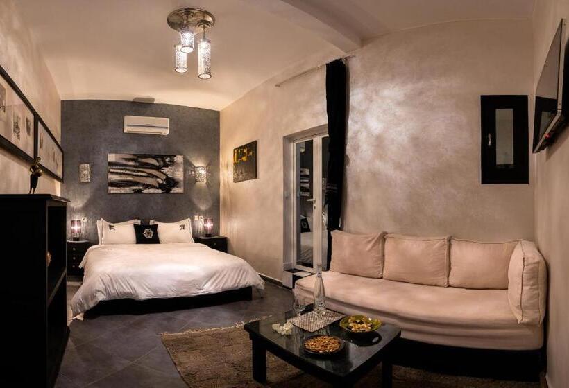 سوییت, Riad  Ksar Aylan