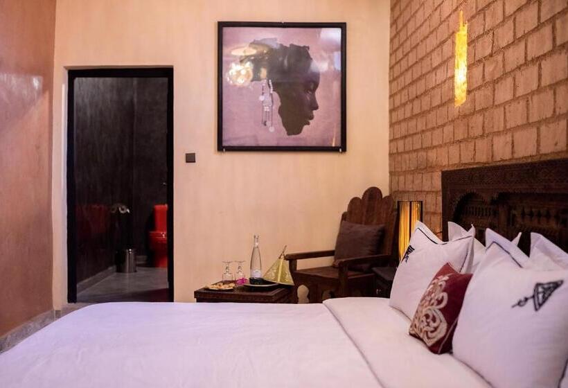 اتاق استاندارد سه نفره, Riad  Ksar Aylan