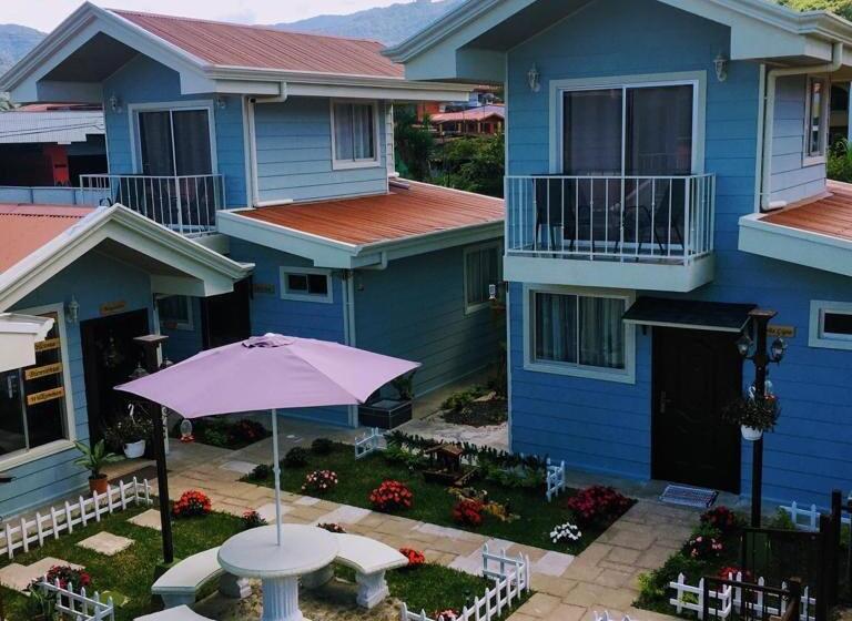 بانگلوی استاندارد, Villas Orosi Valley Lodge