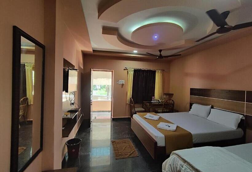 经济型三人房间, Sri Murugan Beach Paradise