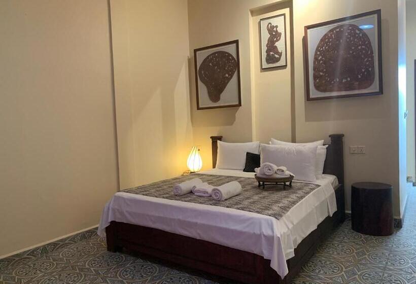 اتاق لوکس یک تخته, The J Break Boutique