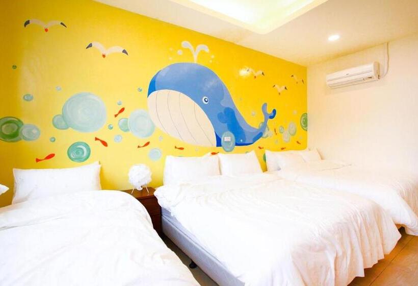 اتاق خانوادگی با چشم‌انداز دریا, Mermaid B&b