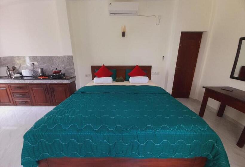 Трехместный Номер Стандарт с Балконом, New Sea Lion Guest House