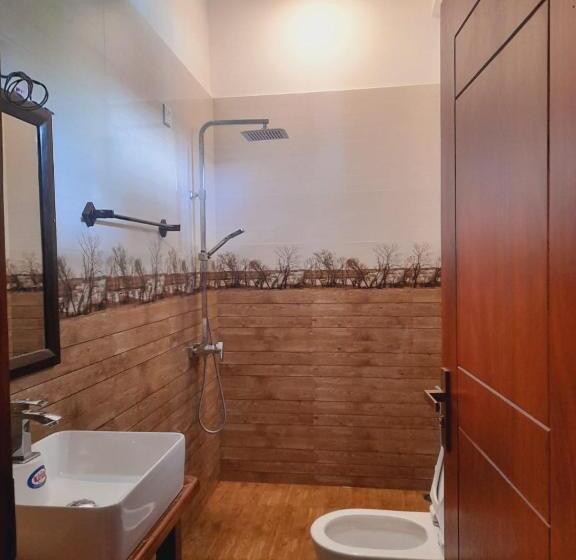 Трехместный Номер Стандарт с Балконом, New Sea Lion Guest House