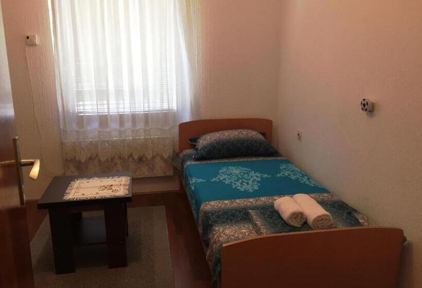 سوییت خانوادگی, Niš Apartman