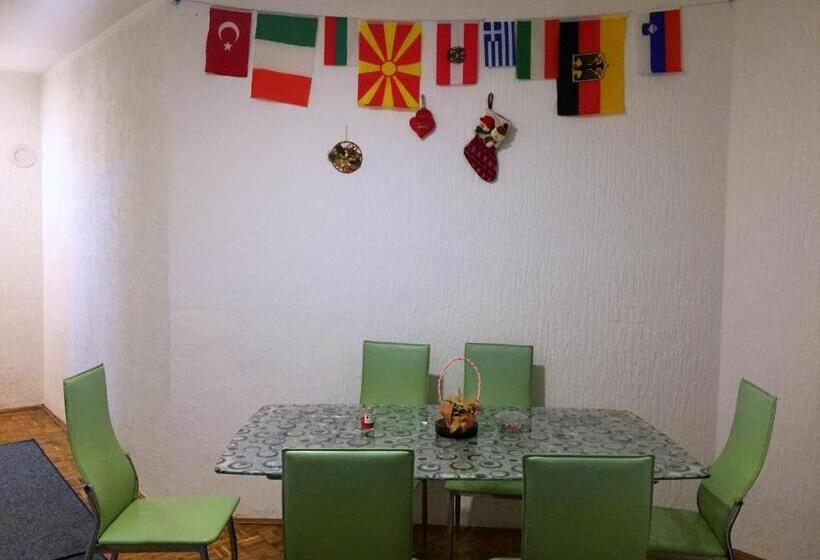 سوییت خانوادگی, Niš Apartman