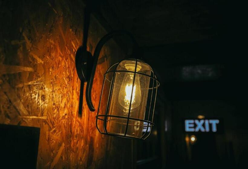 سوئیت جونیور با چشم‌انداز کوهستان, Wooden Hotel Kazbegi