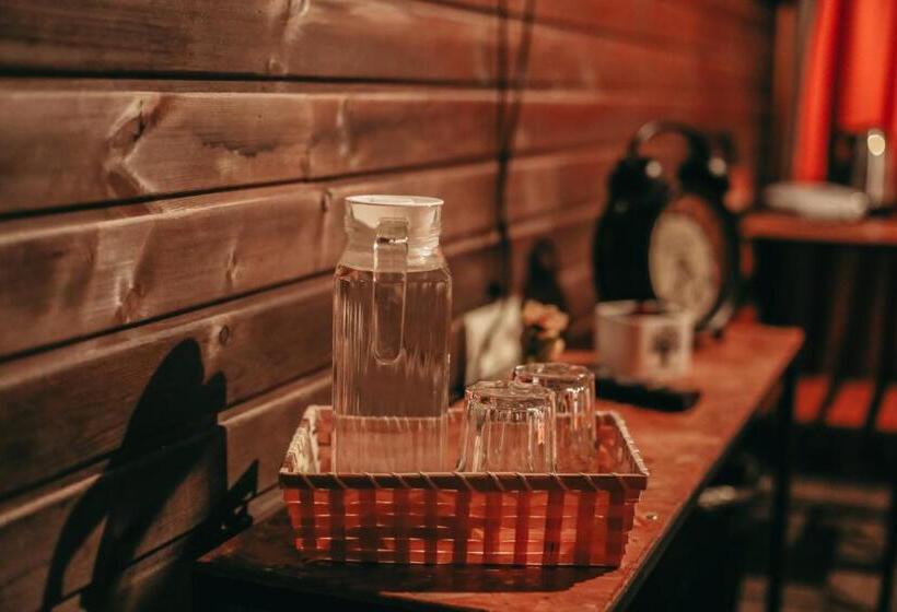 اتاق استاندارد با تخت بزرگ, Wooden Hotel Kazbegi