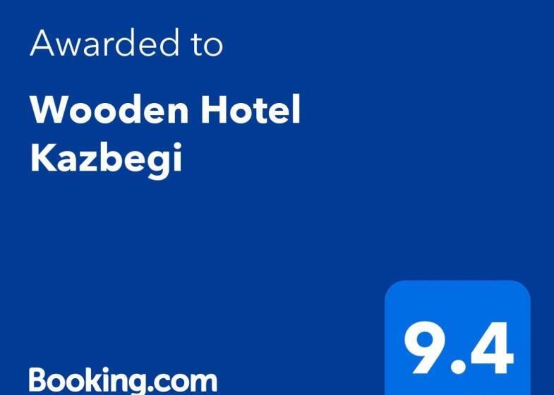 سوییت با چشم‌انداز کوه, Wooden Hotel Kazbegi
