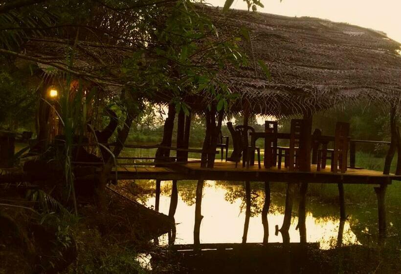 标准间带湖景, Aliya Riverside & Safari Resort