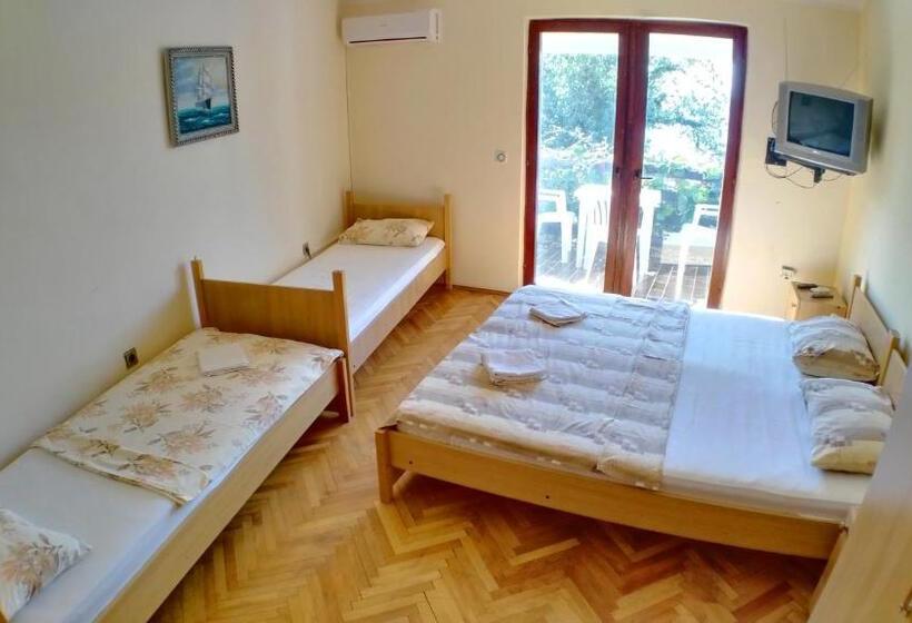استودیوی استاندارد با چشم‌انداز دریا, Guesthouse Obala