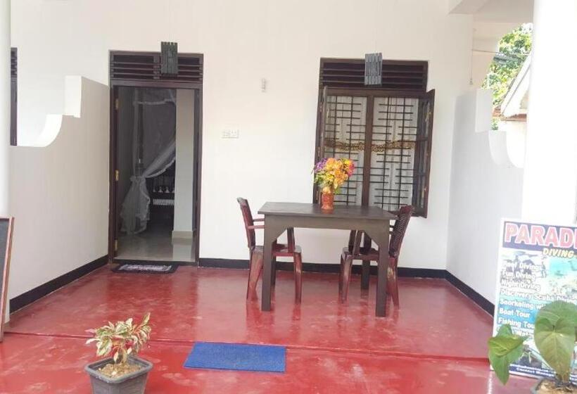 标准房带园景, Samudra Guest House