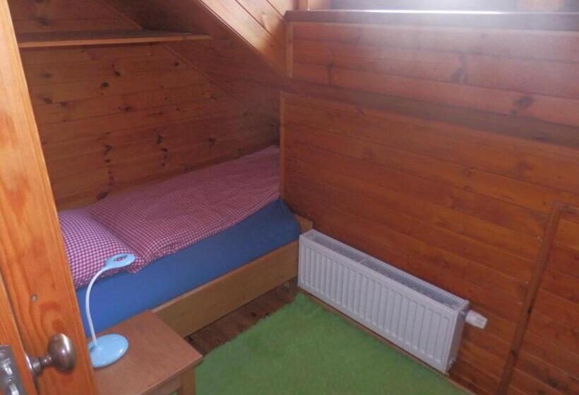 آپارتمان لوکس 1 خوابه, Pension Cortina