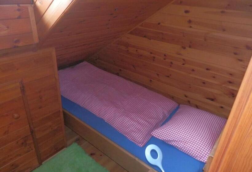 آپارتمان لوکس 1 خوابه, Pension Cortina