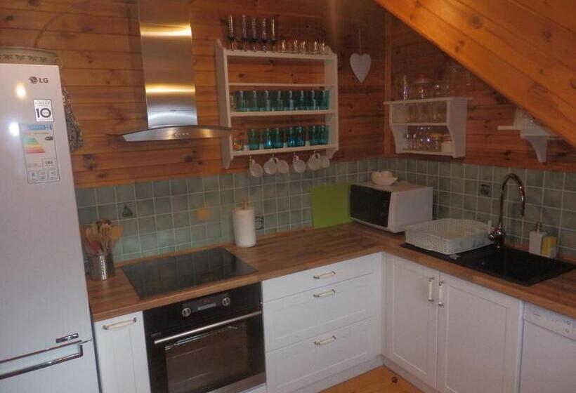 آپارتمان لوکس 1 خوابه, Pension Cortina