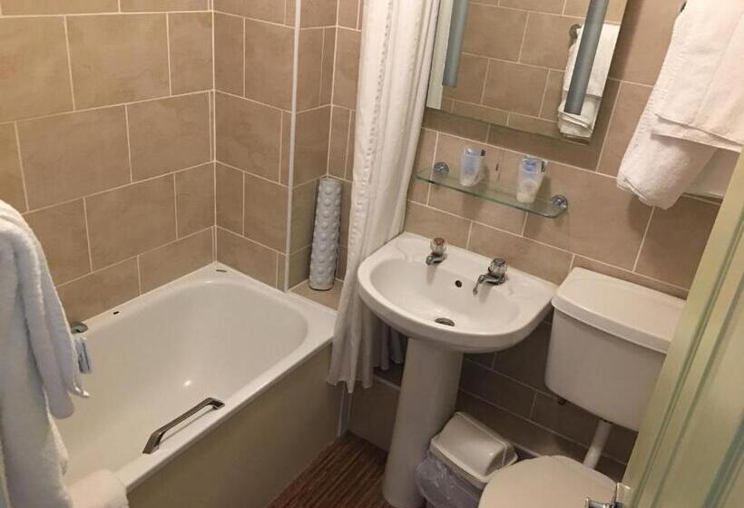 Семейный Номер, The Savoy