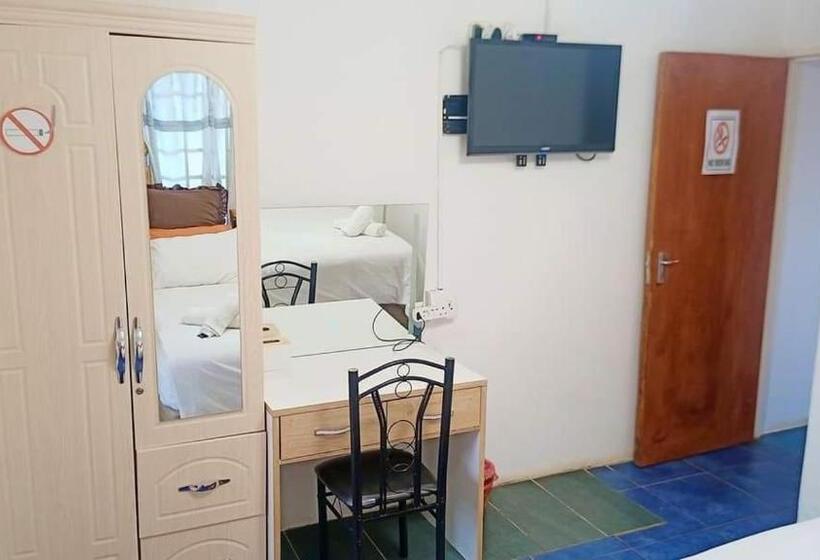 کلبه ییلاقی سوپریور یک خوابه, Queensburgh B&b Or Self Catering