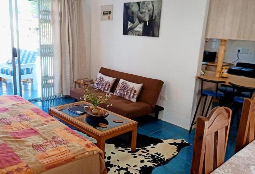 کلبه ییلاقی سوپریور یک خوابه, Queensburgh B&b Or Self Catering