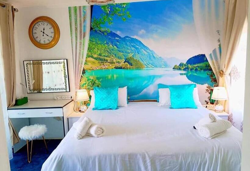 کلبه ییلاقی, Queensburgh B&b Or Self Catering