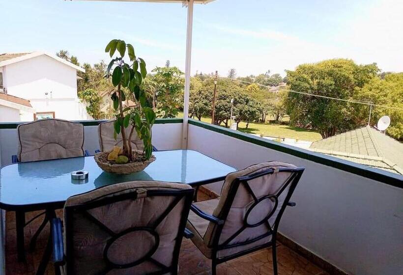 کلبه ییلاقی, Queensburgh B&b Or Self Catering