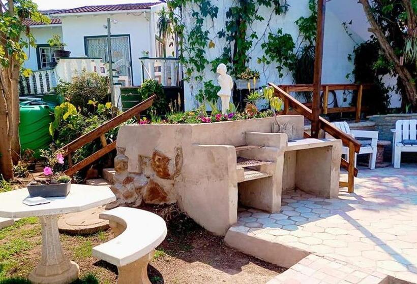 کلبه ییلاقی, Queensburgh B&b Or Self Catering
