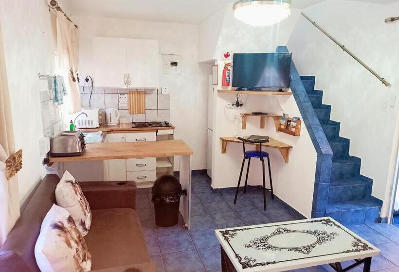 کلبه ییلاقی, Queensburgh B&b Or Self Catering