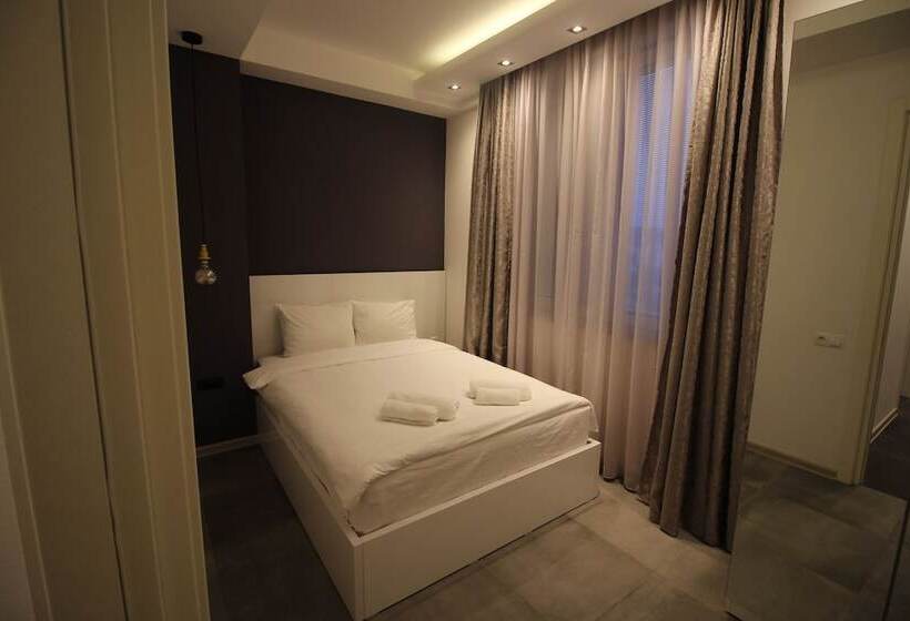 سوییت سوپریور, Superior Apartments